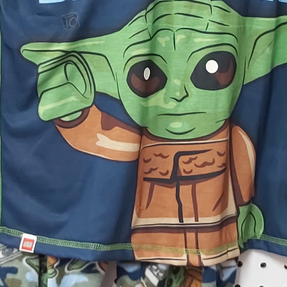 Boys starwars YODA PJ.  Size 8 - Picture 8 of 16